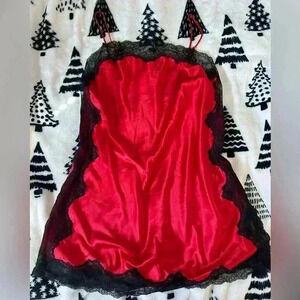 Vintage Victoria’s Secret slip dress size large